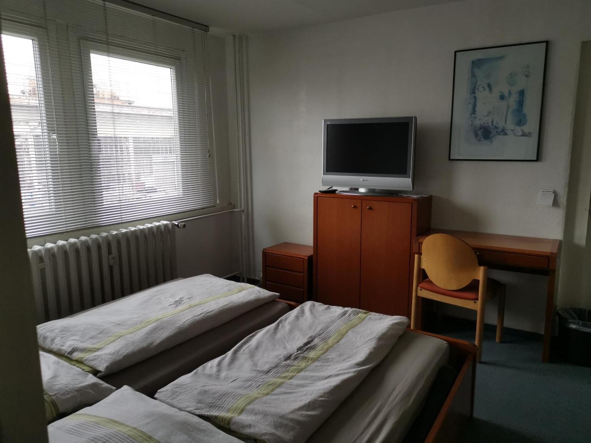 Tws Pension An Der B1 Maagdenburg Kamer foto